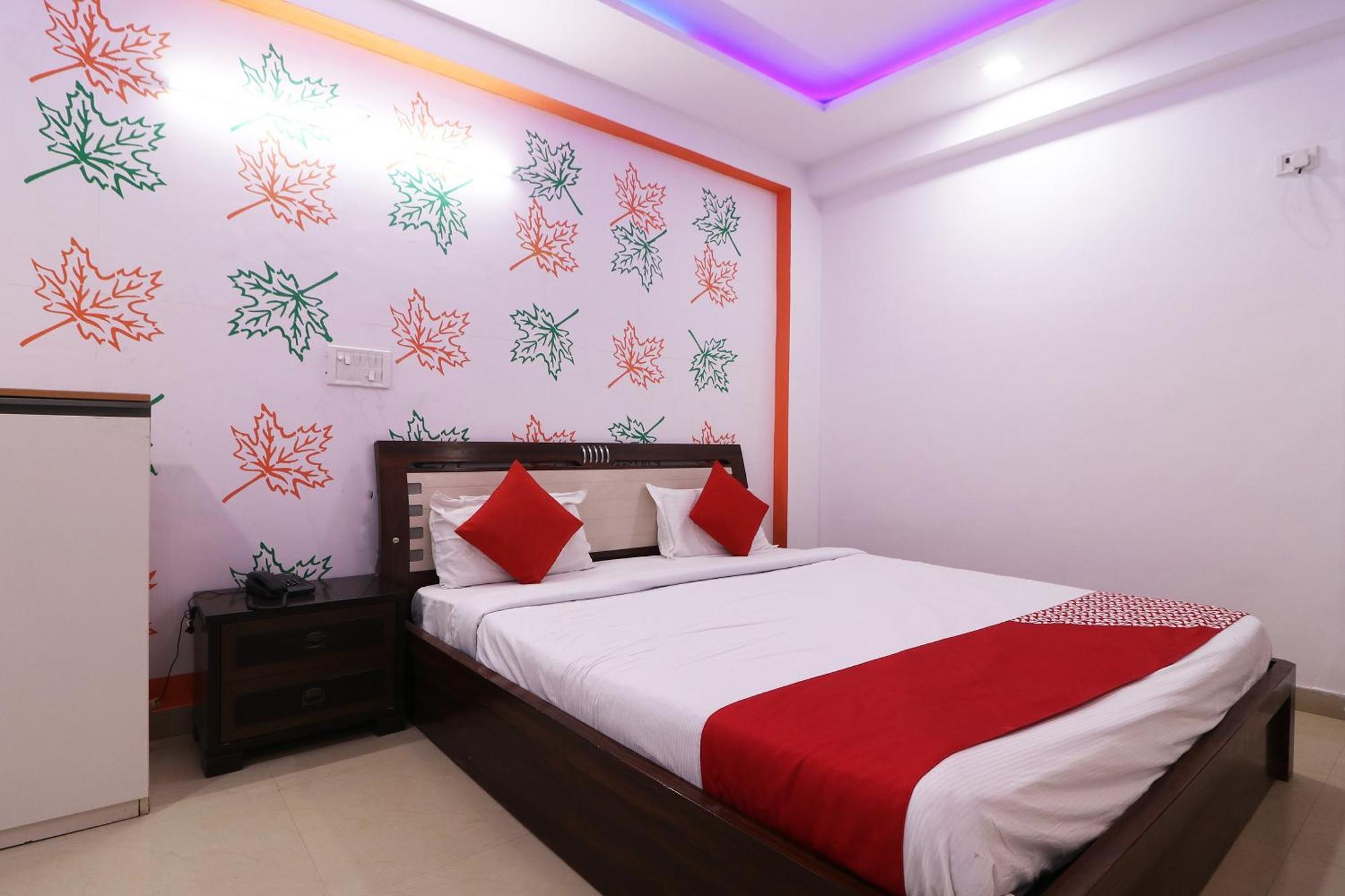 Hotel O Aaradhya Residency Noida Exterior foto