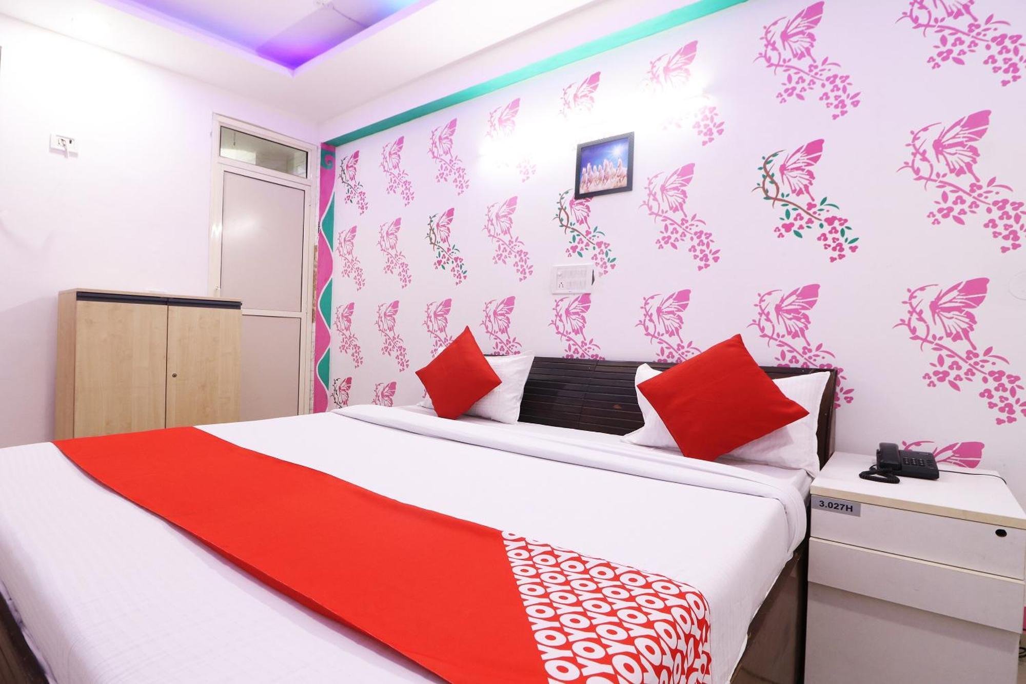 Hotel O Aaradhya Residency Noida Exterior foto